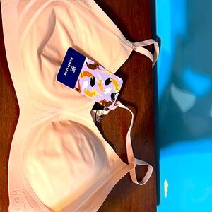 NWT Honeylove silhouette bra size small.